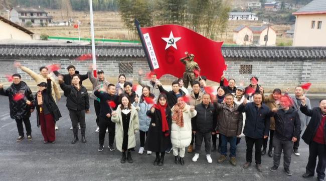 电视剧《半是蜜糖半是伤》是一部什么类型题材剧？游戏画面