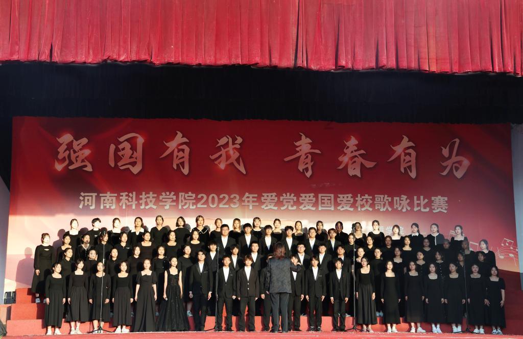 尉氏县小陈乡：蔬菜大棚春意浓 增收致富忙不停