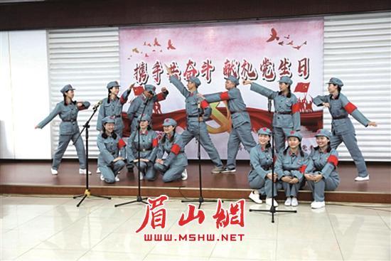 摩娜的时尚装扮
