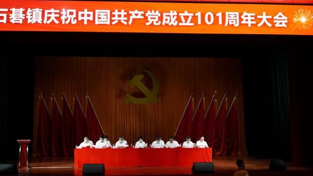“主导年夜餐桌”95后成年货市场主力军