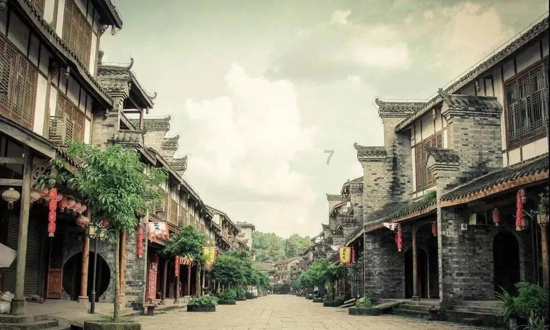 凤凰象征的意义？