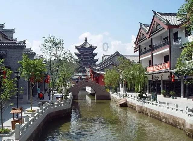 aespa新歌《Life’sTooShort》舞台来啦！表现力如何？游戏画面